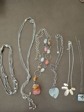 🌸 $5 Each Necklaces